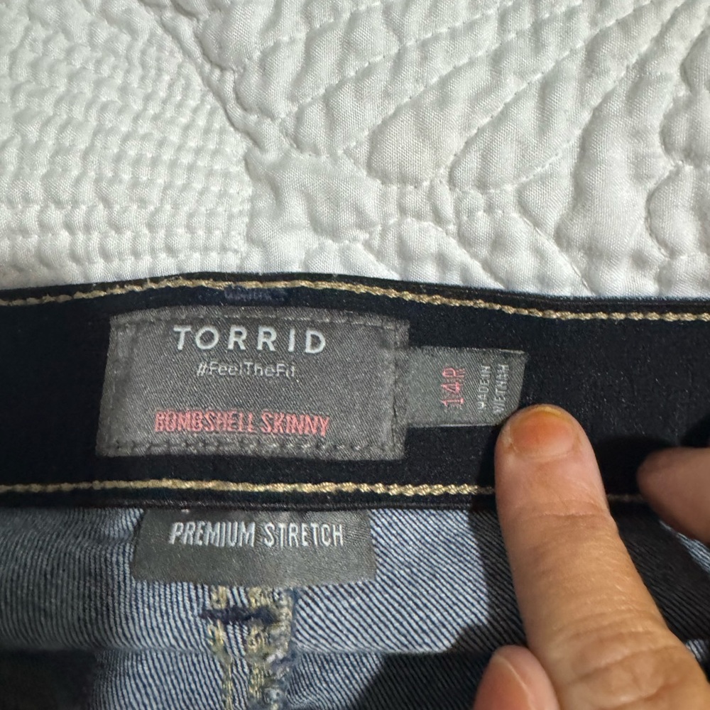 Torrid Women's Light Blue Bombshell Skinny Jeans
